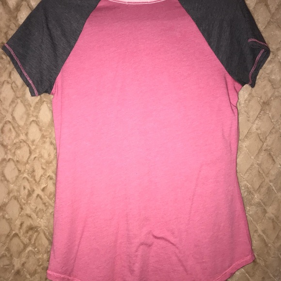 Cute graphic T - Picture 2 of 3